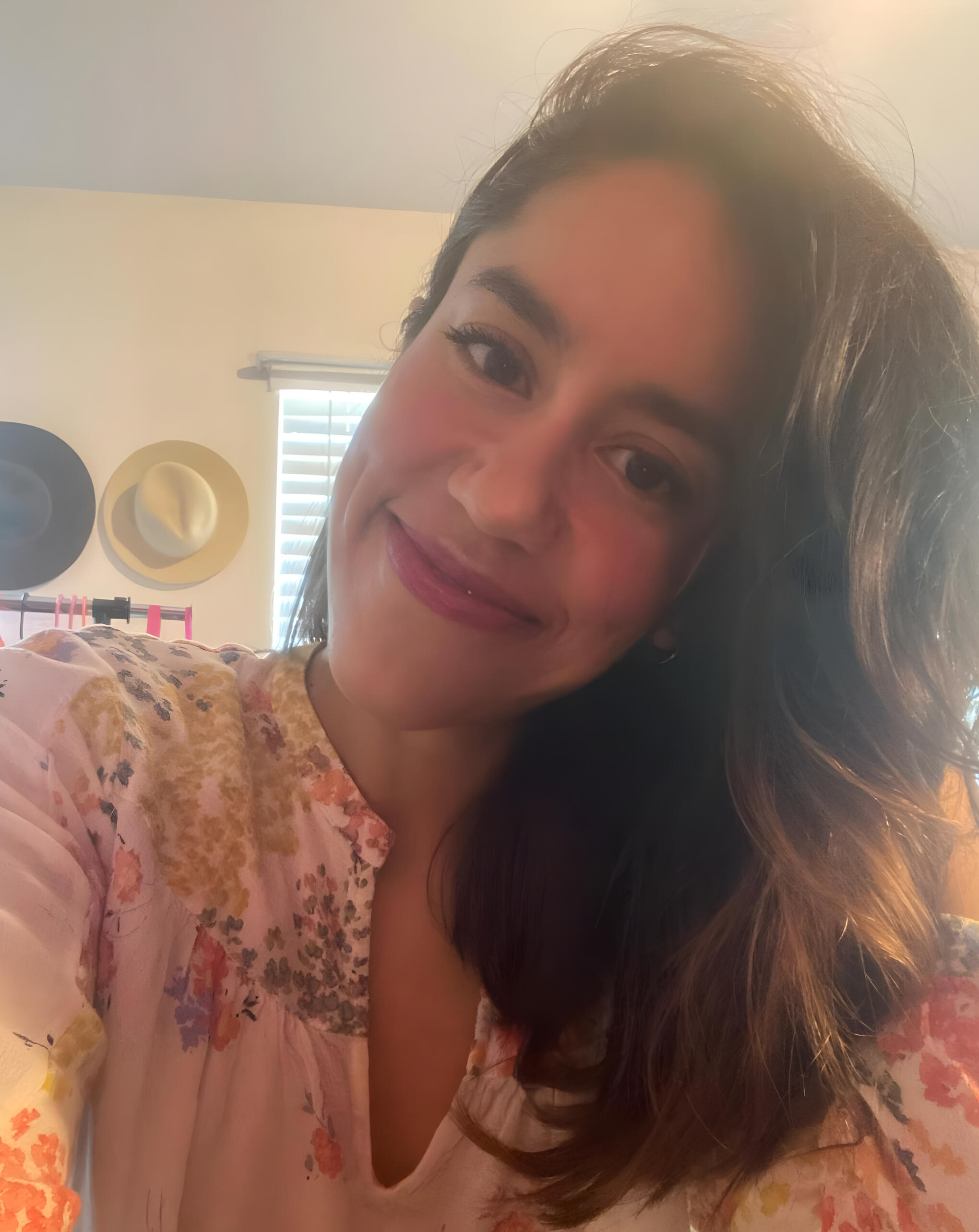 Headshot Headshot of pretty woman